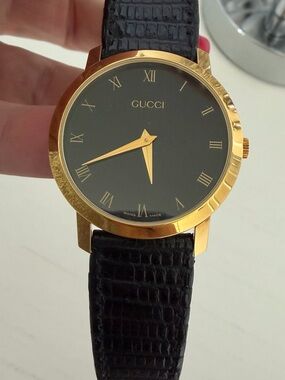 Gucci 2200M Unisex Quartz Swiss Made Gold-Tone Case Black Dial Leather Strap